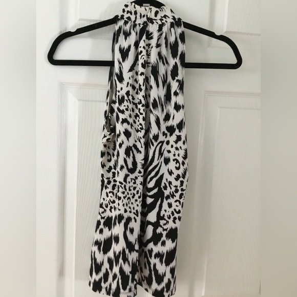 Shoulderless black and white top - Picture 3 of 5